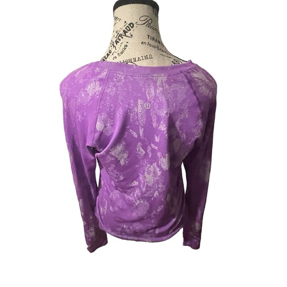 Lululemon Run Swiftly 2.0 Tech Long Sleeve Shirt Top Purple White Tie Dye Sz 10 - Picture 3 of 11